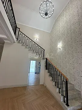 Satılır 4 otaqlı həyət evi 185 m²