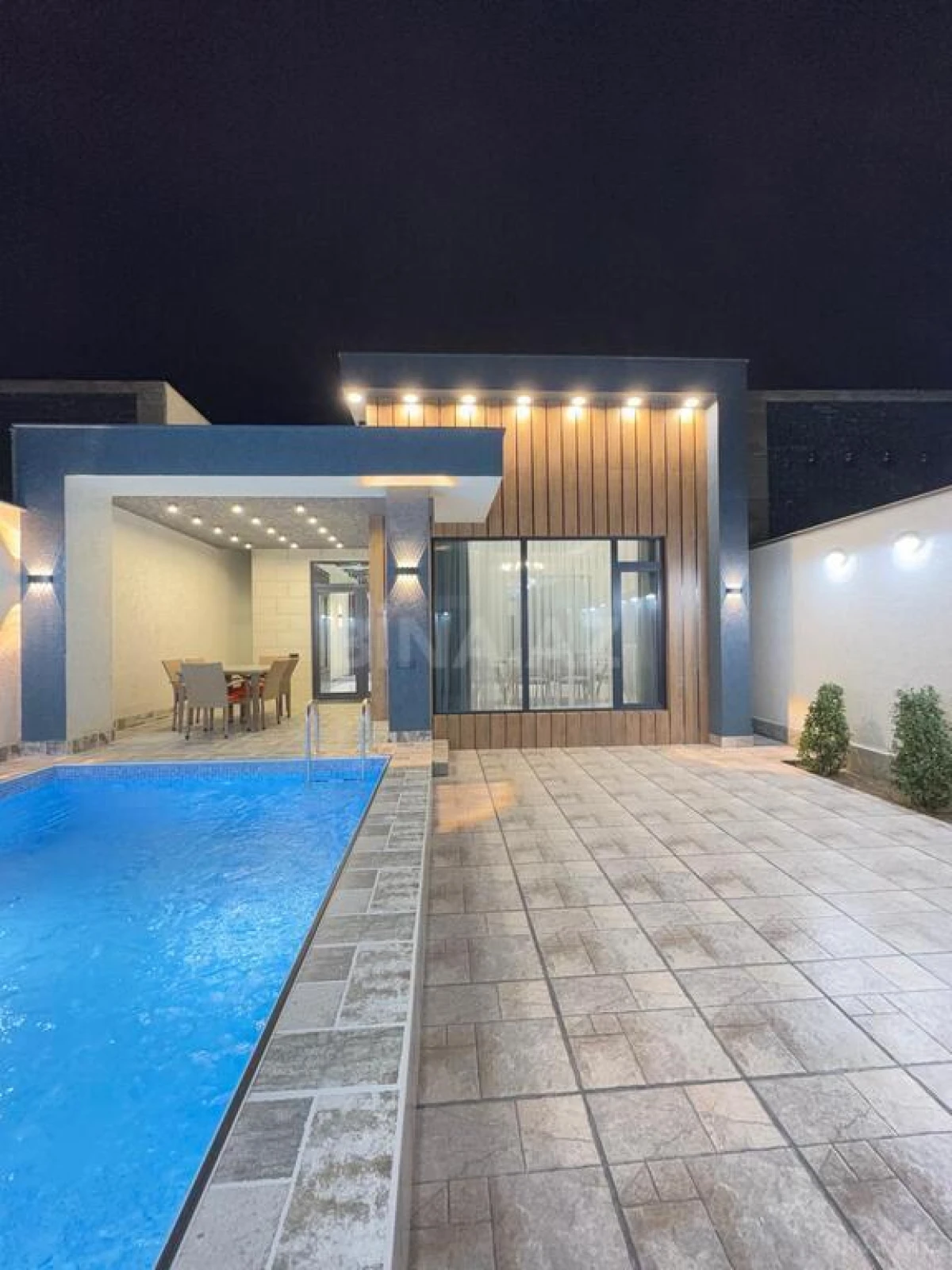 Satılır 3 otaqlı həyət evi 180 m²