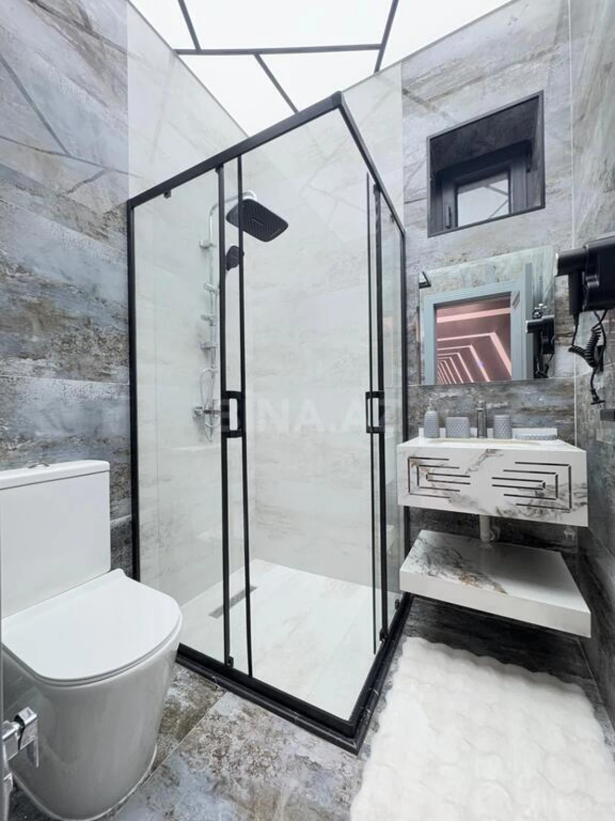 Satılır 3 otaqlı həyət evi 180 m²