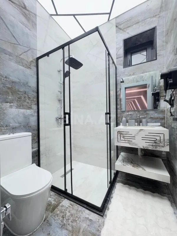 Satılır 3 otaqlı həyət evi 180 m²