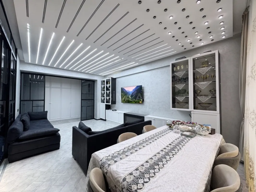 Satılır 3 otaqlı mənzil 116 m²