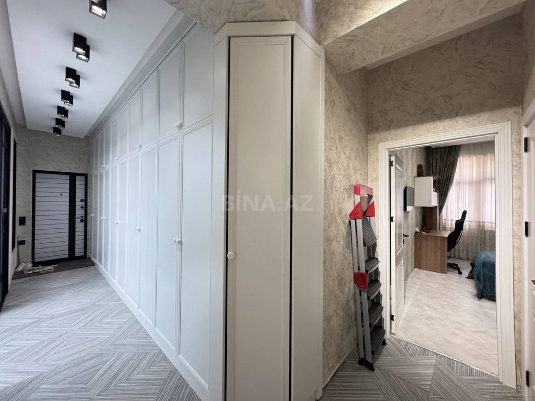 Satılır 3 otaqlı mənzil 116 m²