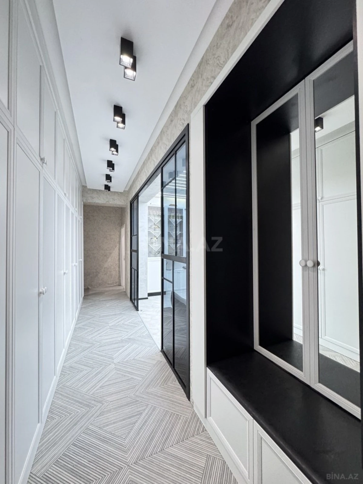 Satılır 3 otaqlı mənzil 116 m²