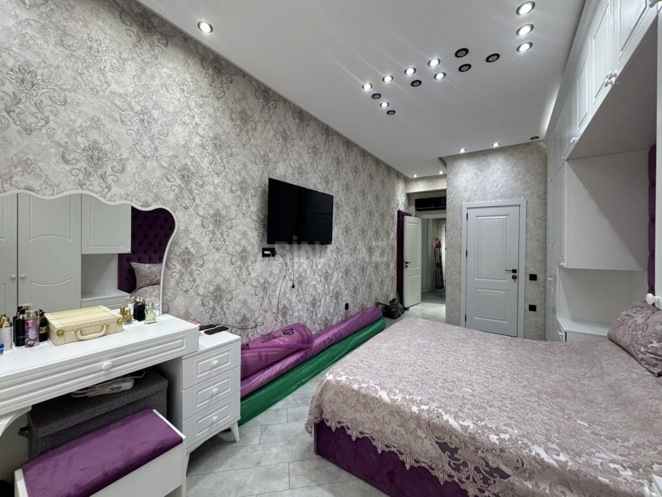 Satılır 3 otaqlı mənzil 116 m²