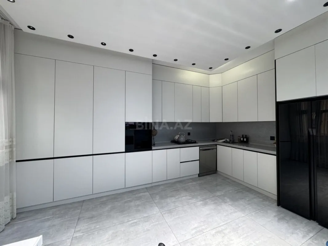 Satılır 3 otaqlı mənzil 116 m²