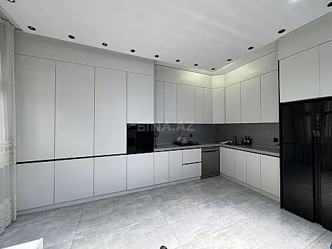 Satılır 3 otaqlı mənzil 116 m²
