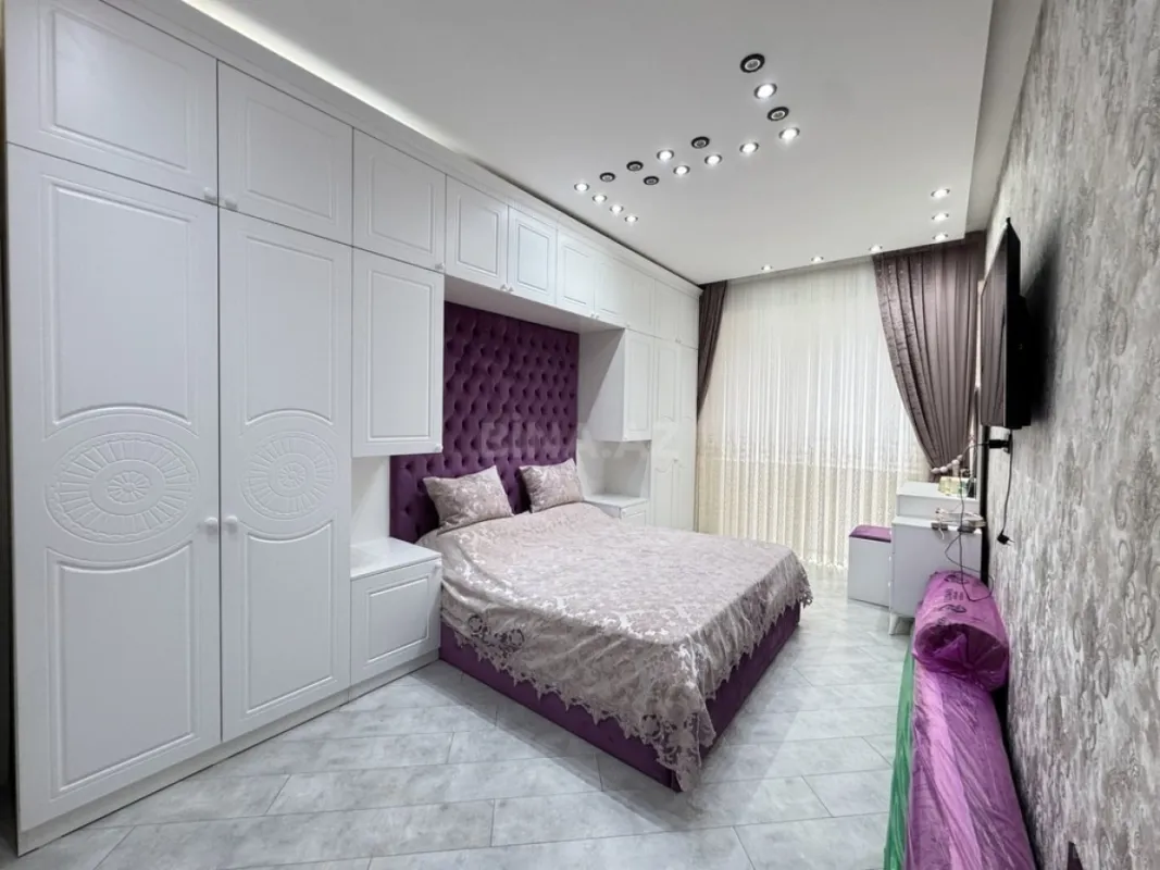 Satılır 3 otaqlı mənzil 116 m²