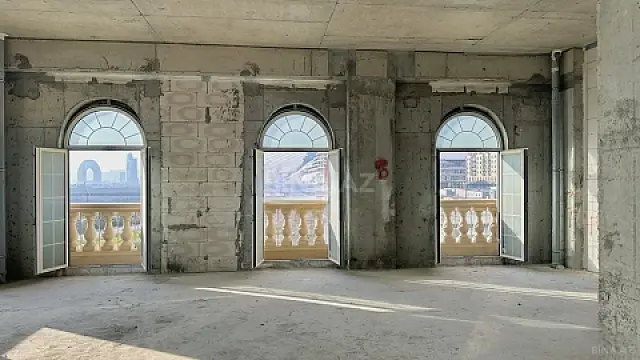 Satılır 3 otaqlı mənzil 112.6 m²