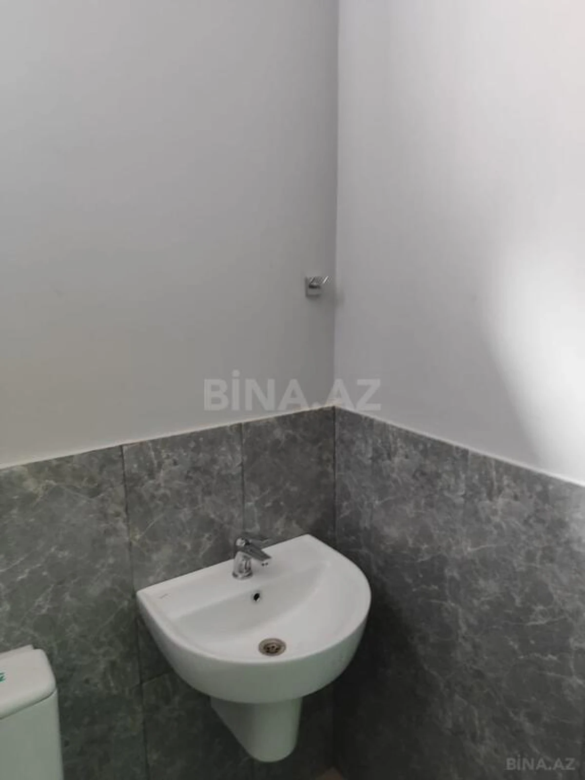 Kirayə verilir obyekt 90 m²