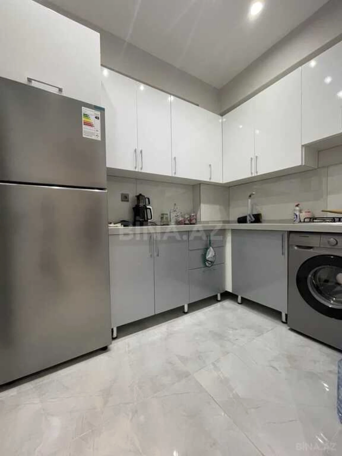 Satılır 2 otaqlı mənzil 65 m²