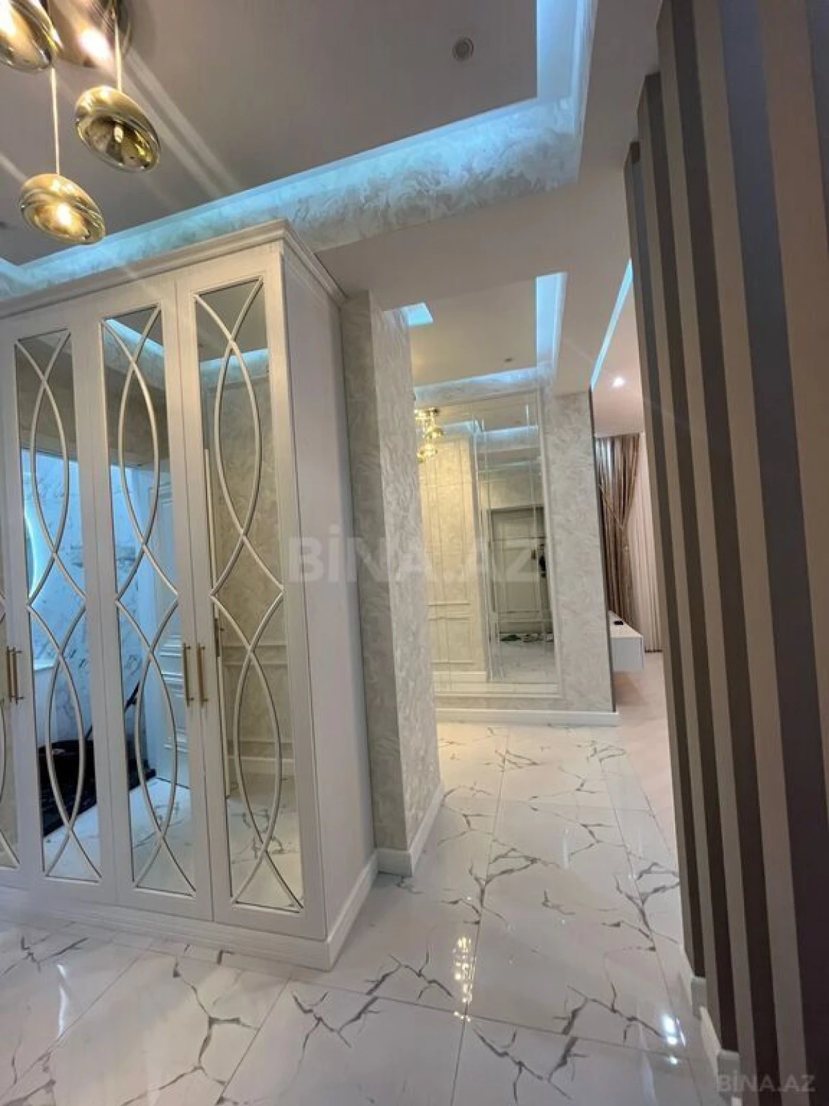 Kirayə verilir 3 otaqlı mənzil 110 m²