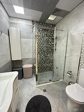 Satılır 3 otaqlı mənzil 200 m²