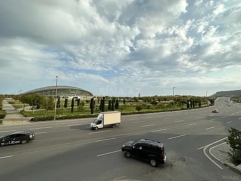 Satılır 3 otaqlı mənzil 200 m²