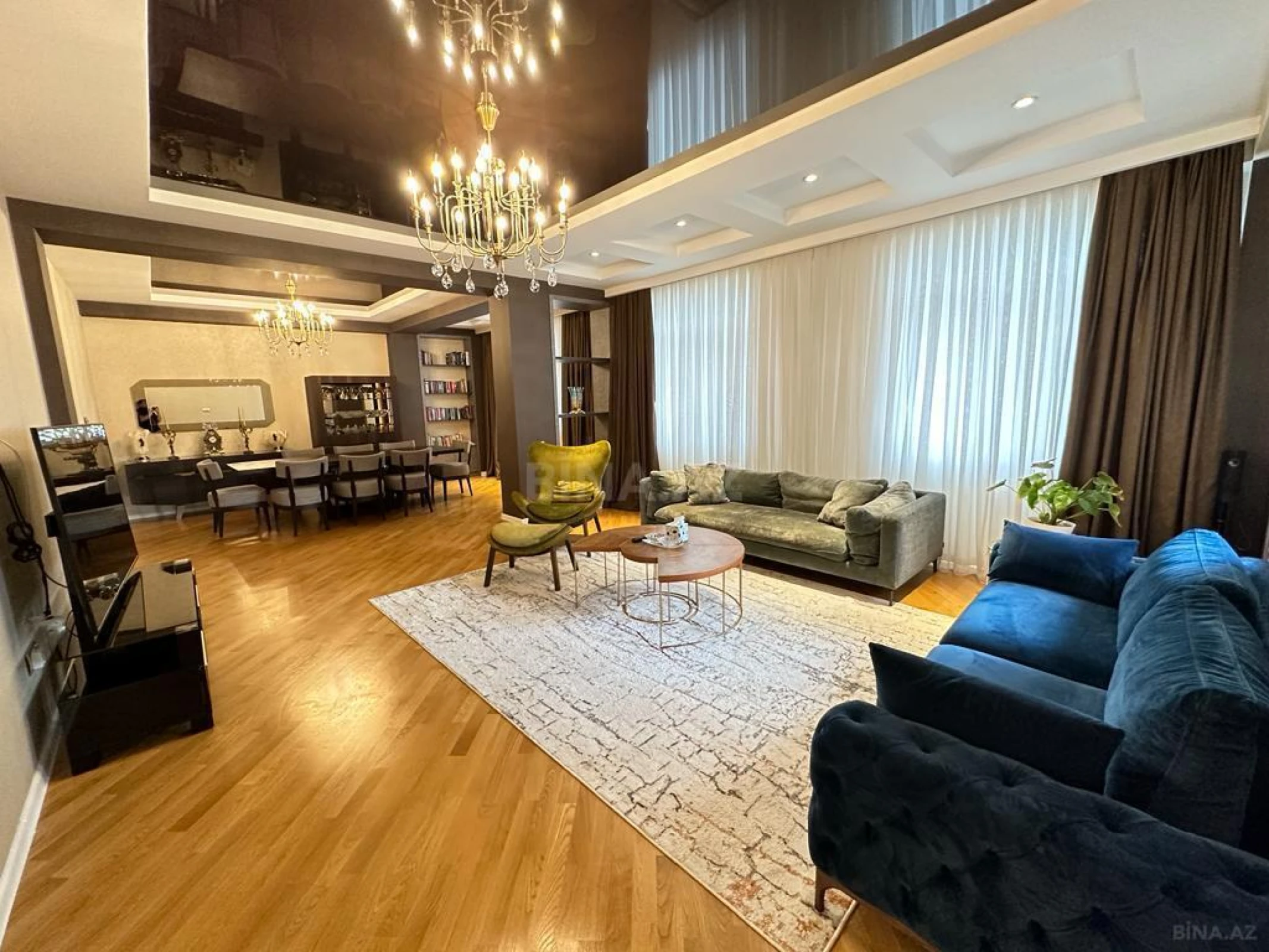 Satılır 3 otaqlı mənzil 200 m²