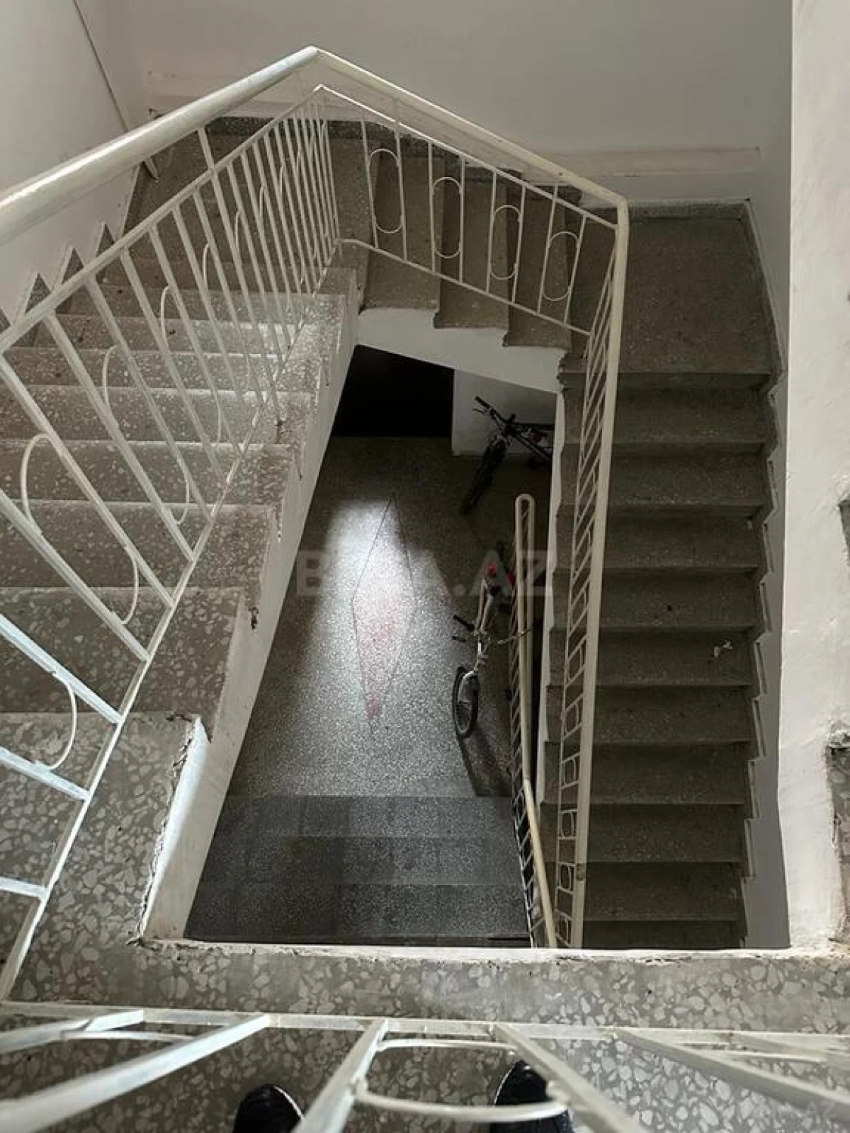 Satılır 3 otaqlı mənzil 200 m²