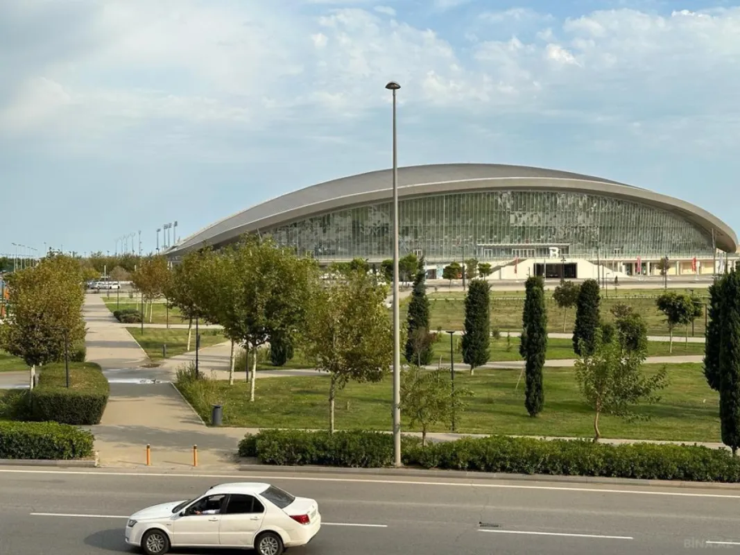 Satılır 3 otaqlı mənzil 200 m²