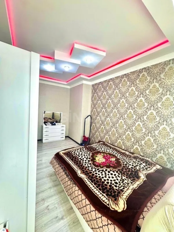 Satılır 2 otaqlı mənzil 60 m²