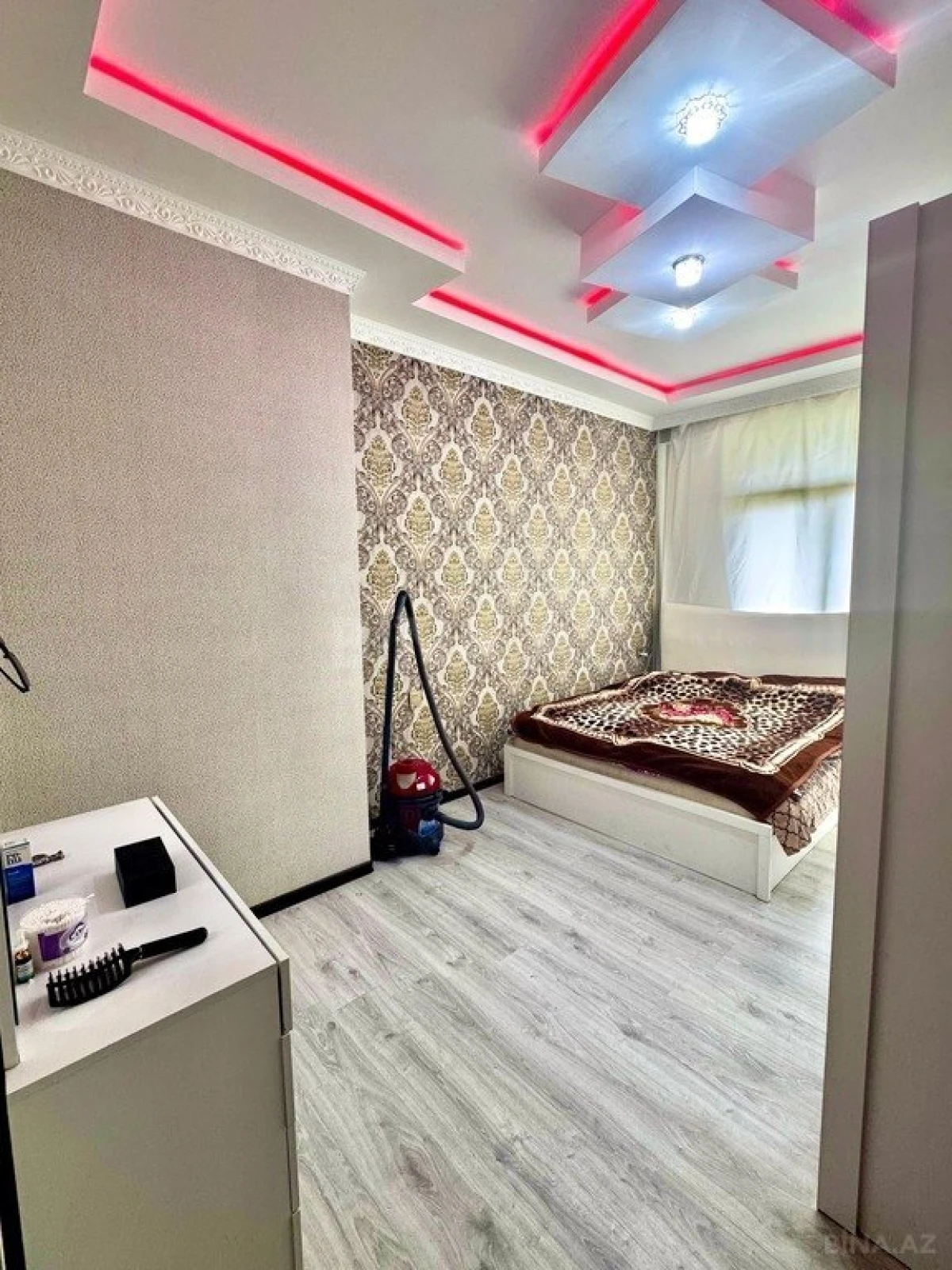 Satılır 2 otaqlı mənzil 60 m²