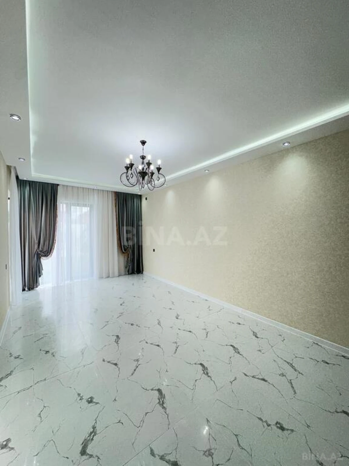 Satılır 4 otaqlı həyət evi 170 m²