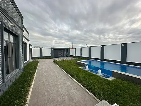 Satılır 4 otaqlı həyət evi 220 m²