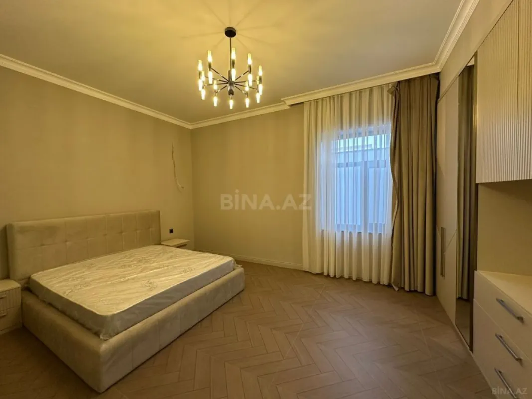 Satılır 4 otaqlı həyət evi 220 m²