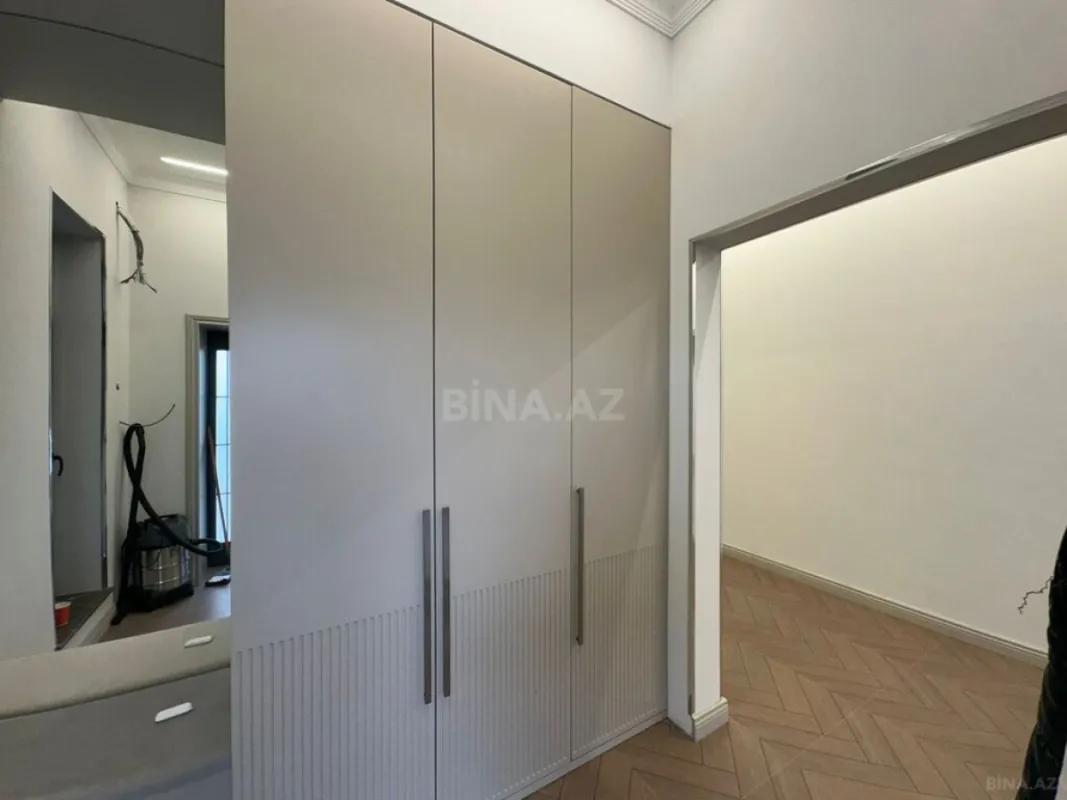Satılır 4 otaqlı həyət evi 220 m²