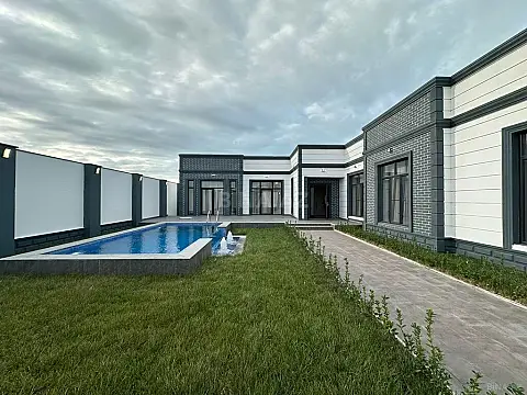 Satılır 4 otaqlı həyət evi 220 m²