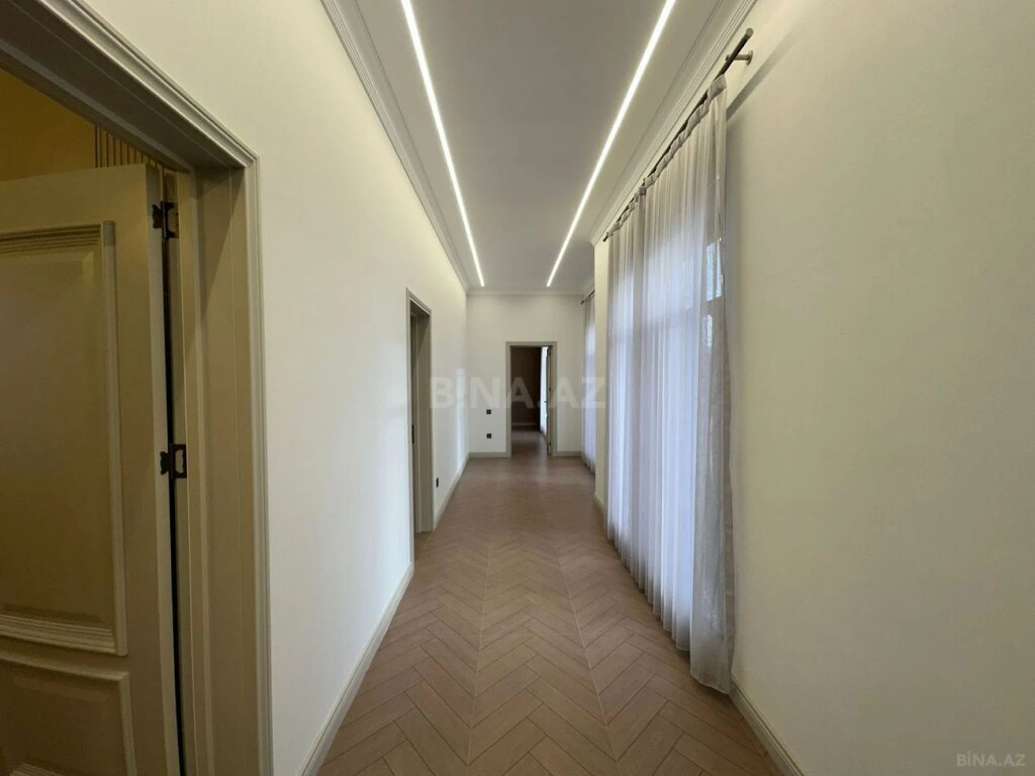 Satılır 4 otaqlı həyət evi 220 m²