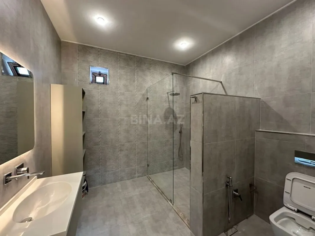 Satılır 4 otaqlı həyət evi 220 m²