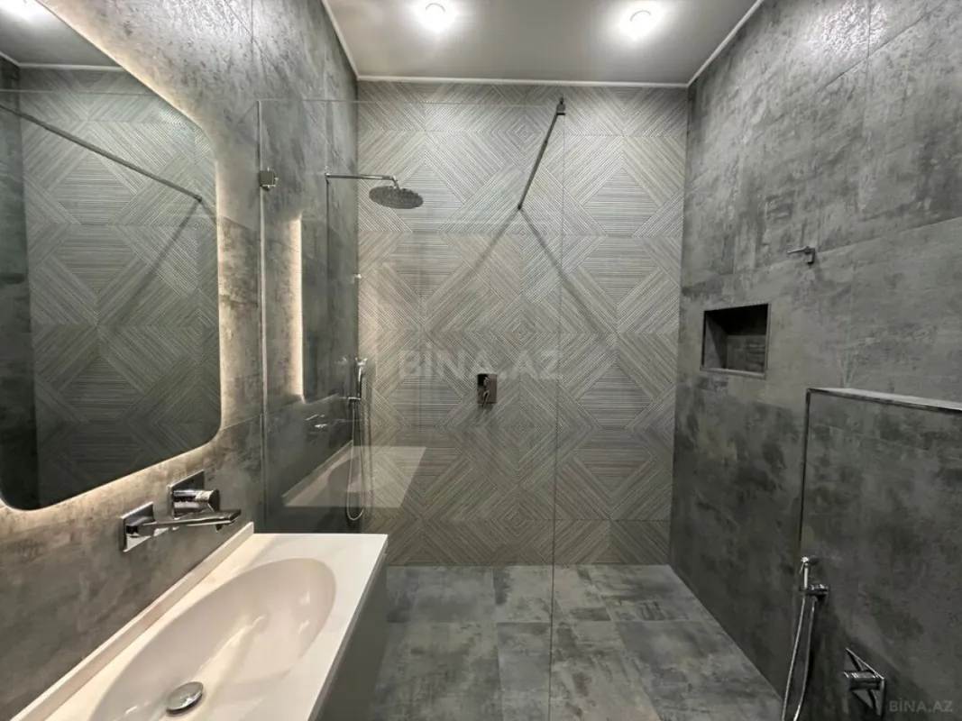 Satılır 4 otaqlı həyət evi 220 m²