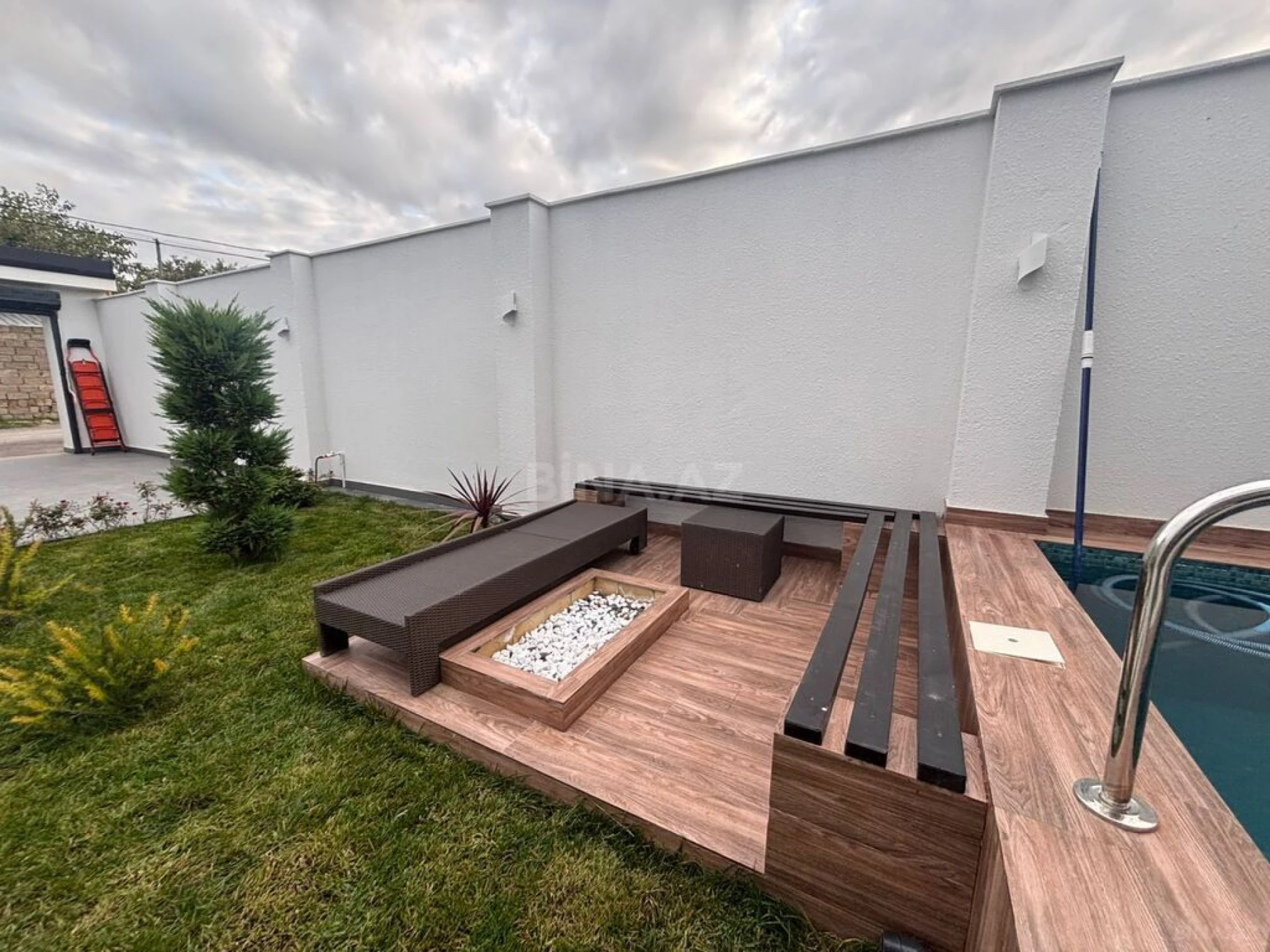 Satılır 4 otaqlı həyət evi 150 m²