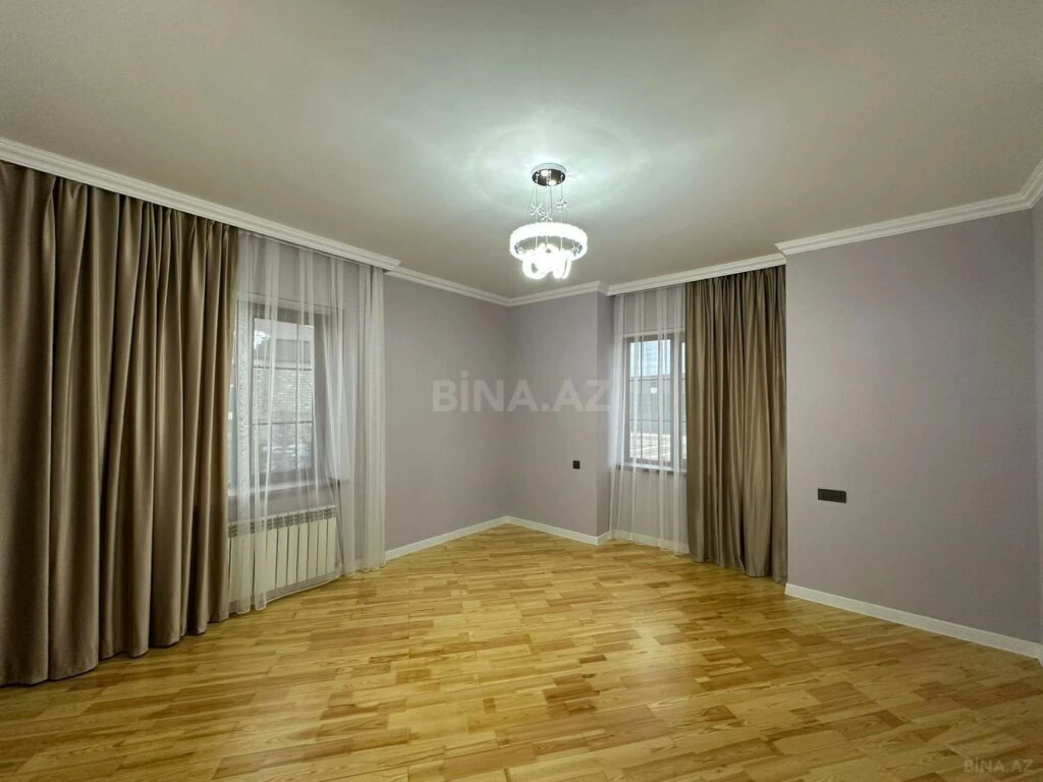 Satılır 6 otaqlı həyət evi 240 m²