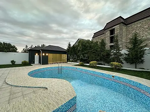 Satılır 6 otaqlı həyət evi 240 m²