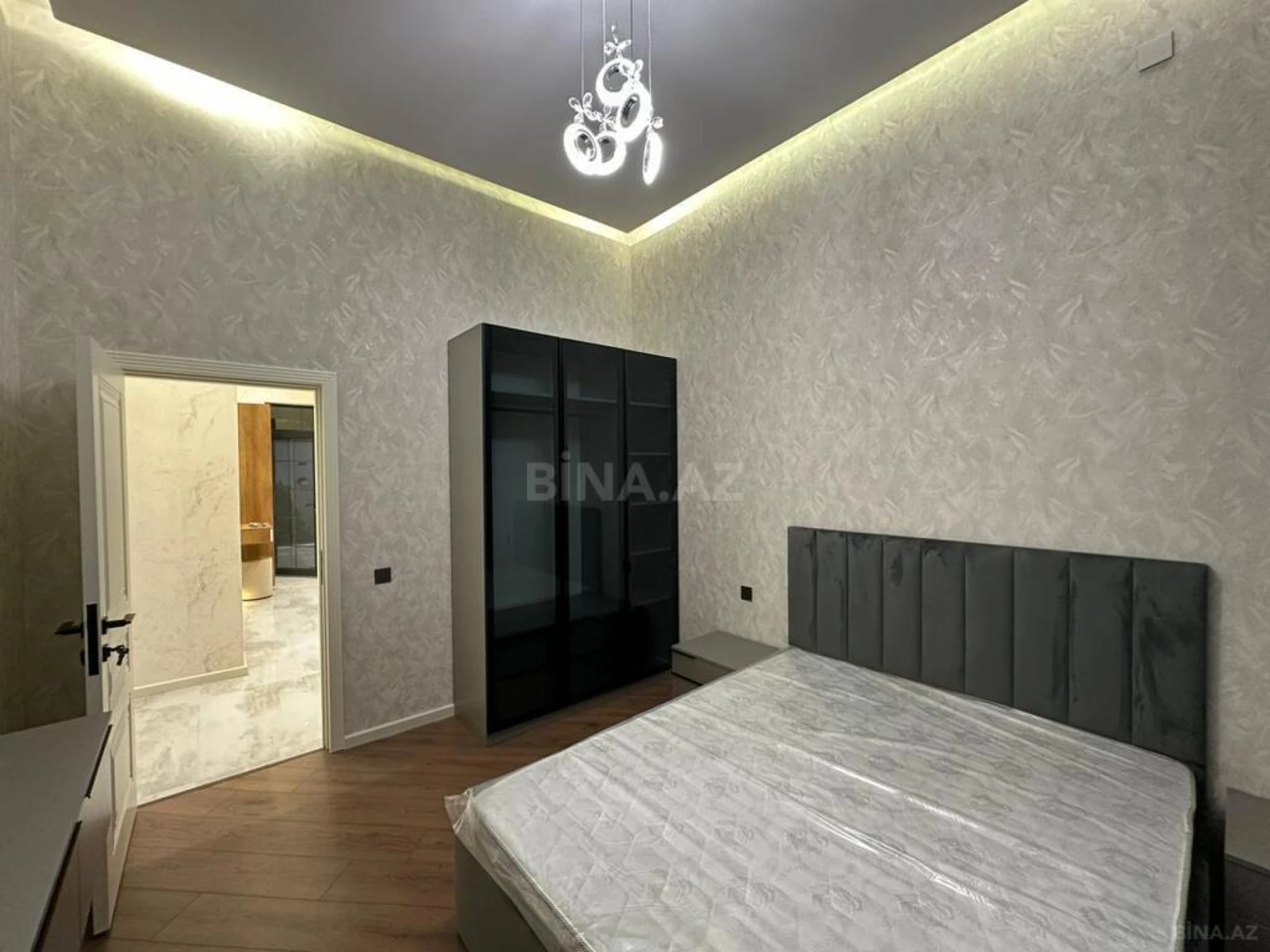 Satılır 4 otaqlı həyət evi 170 m²