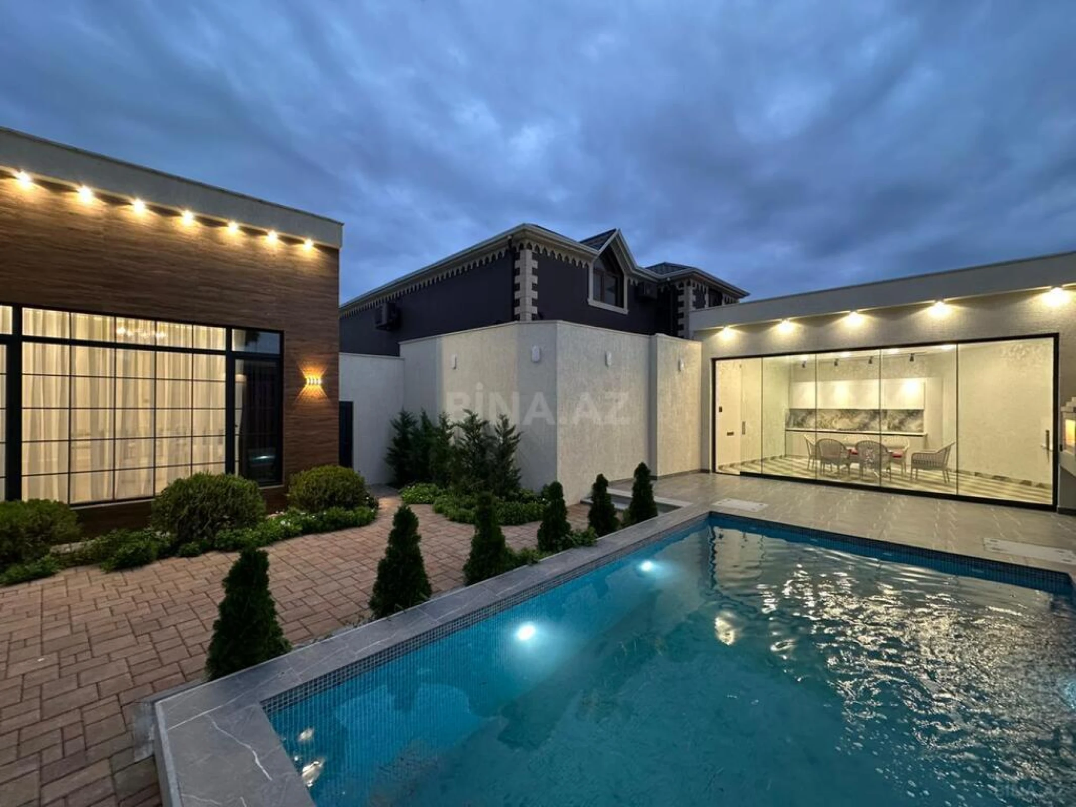 Satılır 4 otaqlı həyət evi 170 m²