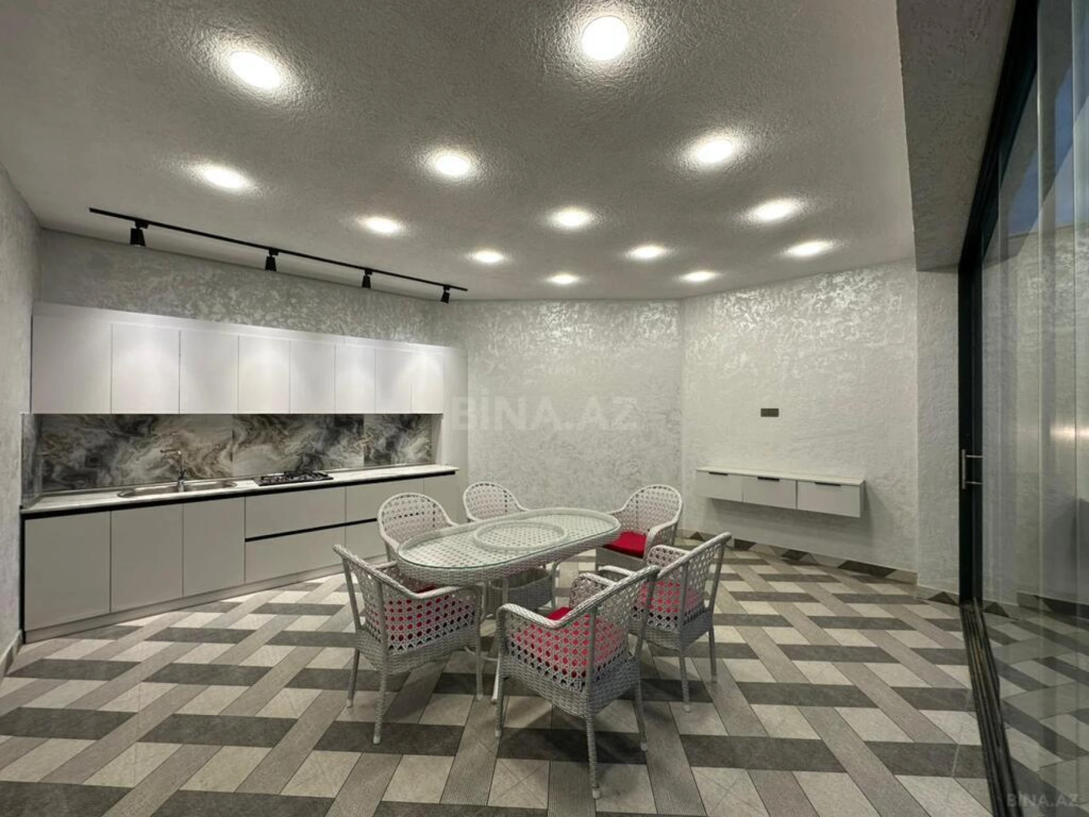 Satılır 4 otaqlı həyət evi 170 m²