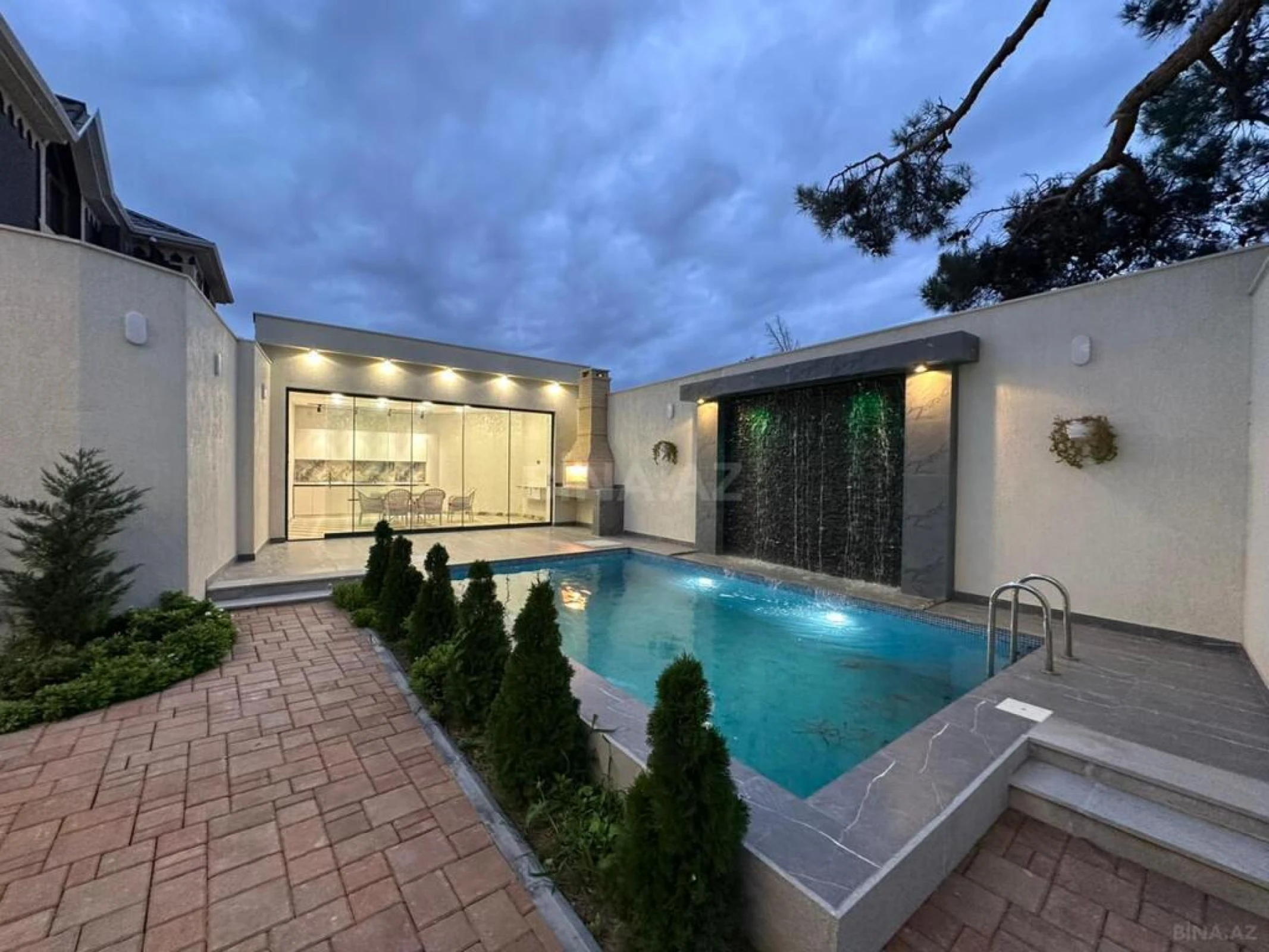 Satılır 4 otaqlı həyət evi 170 m²