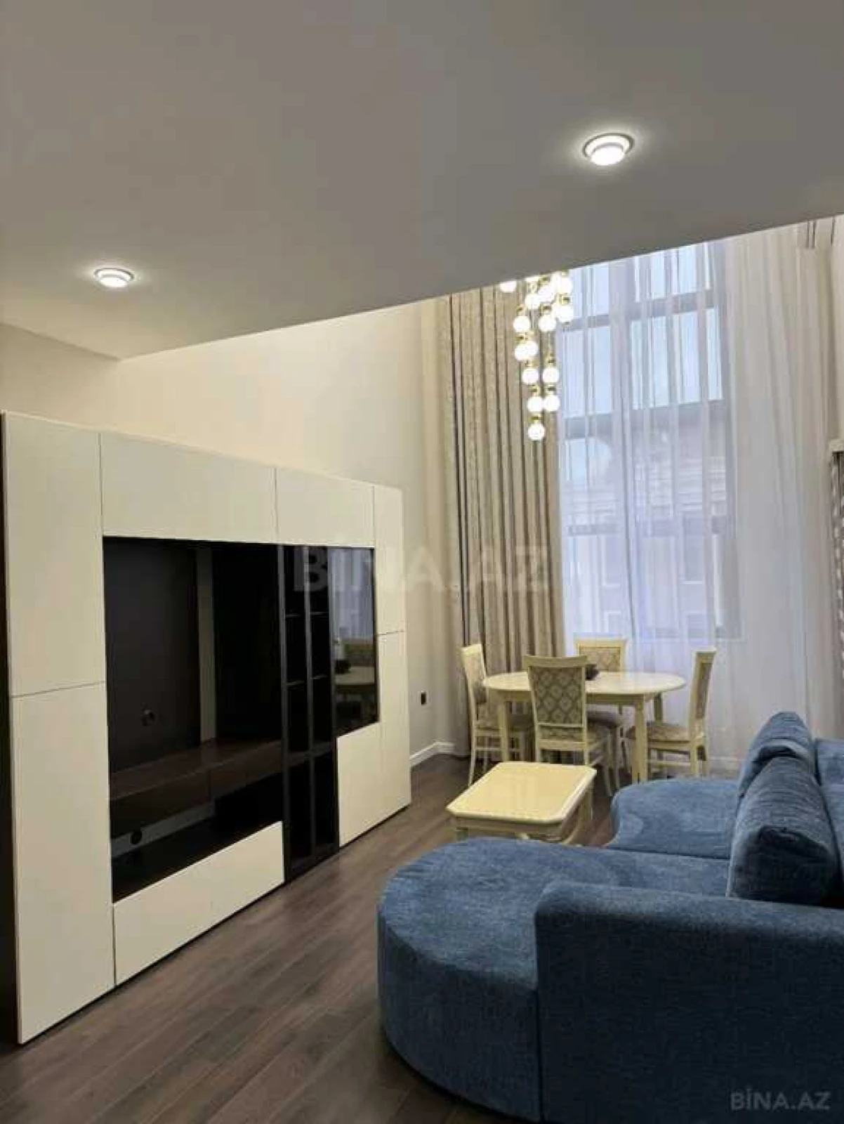 Satılır 2 otaqlı mənzil 71 m²