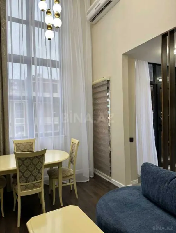 Satılır 2 otaqlı mənzil 71 m²