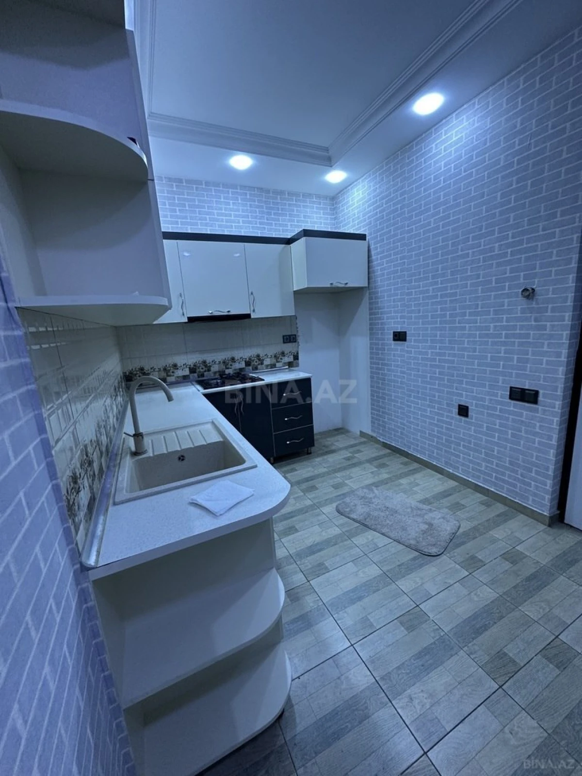 Satılır 3 otaqlı mənzil 75 m²