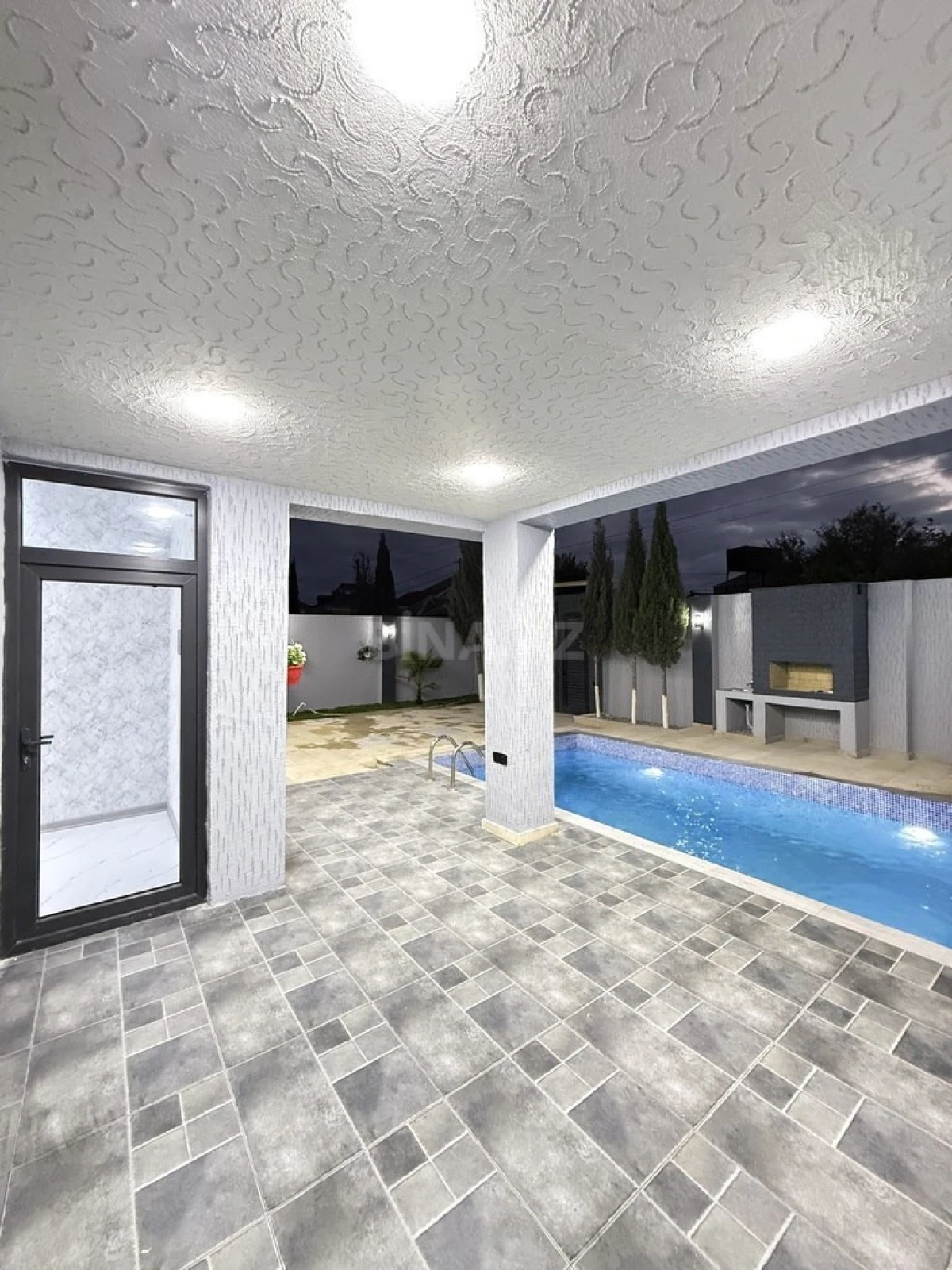 Satılır 4 otaqlı həyət evi 160 m²