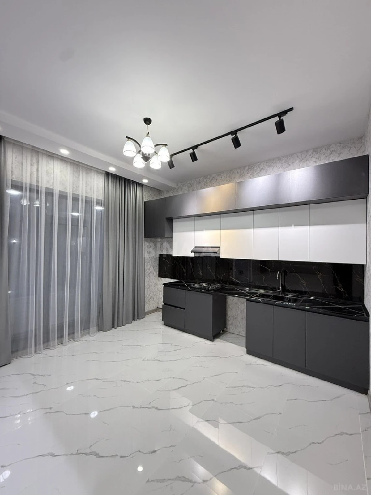 Satılır 4 otaqlı həyət evi 160 m²