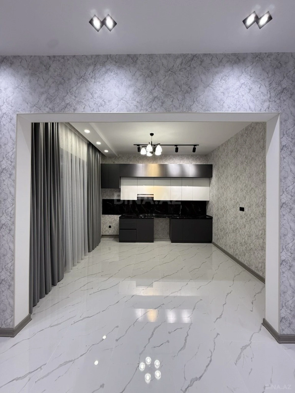 Satılır 4 otaqlı həyət evi 160 m²