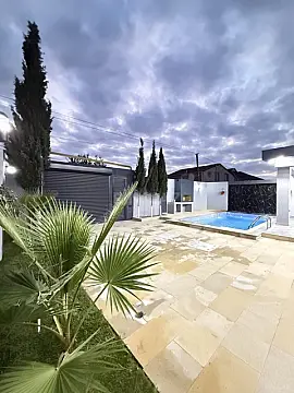 Satılır 4 otaqlı həyət evi 160 m²