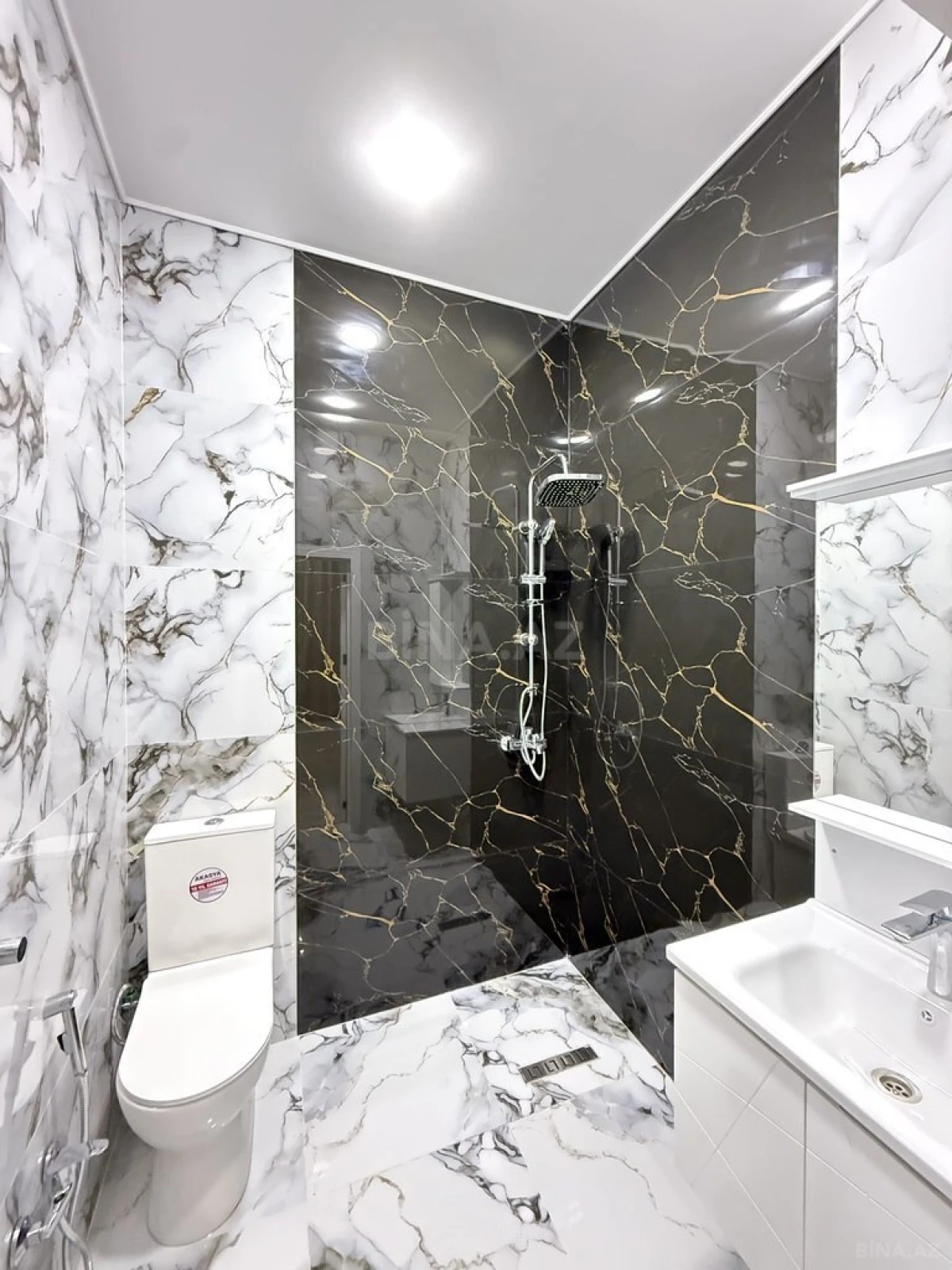 Satılır 4 otaqlı həyət evi 160 m²