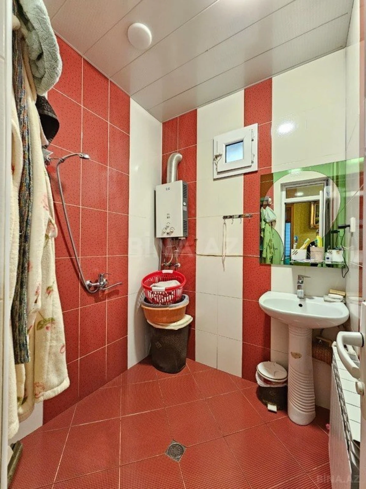 Satılır 4 otaqlı həyət evi 100 m²