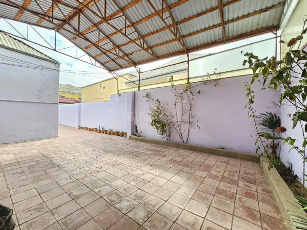 Satılır 4 otaqlı həyət evi 100 m²