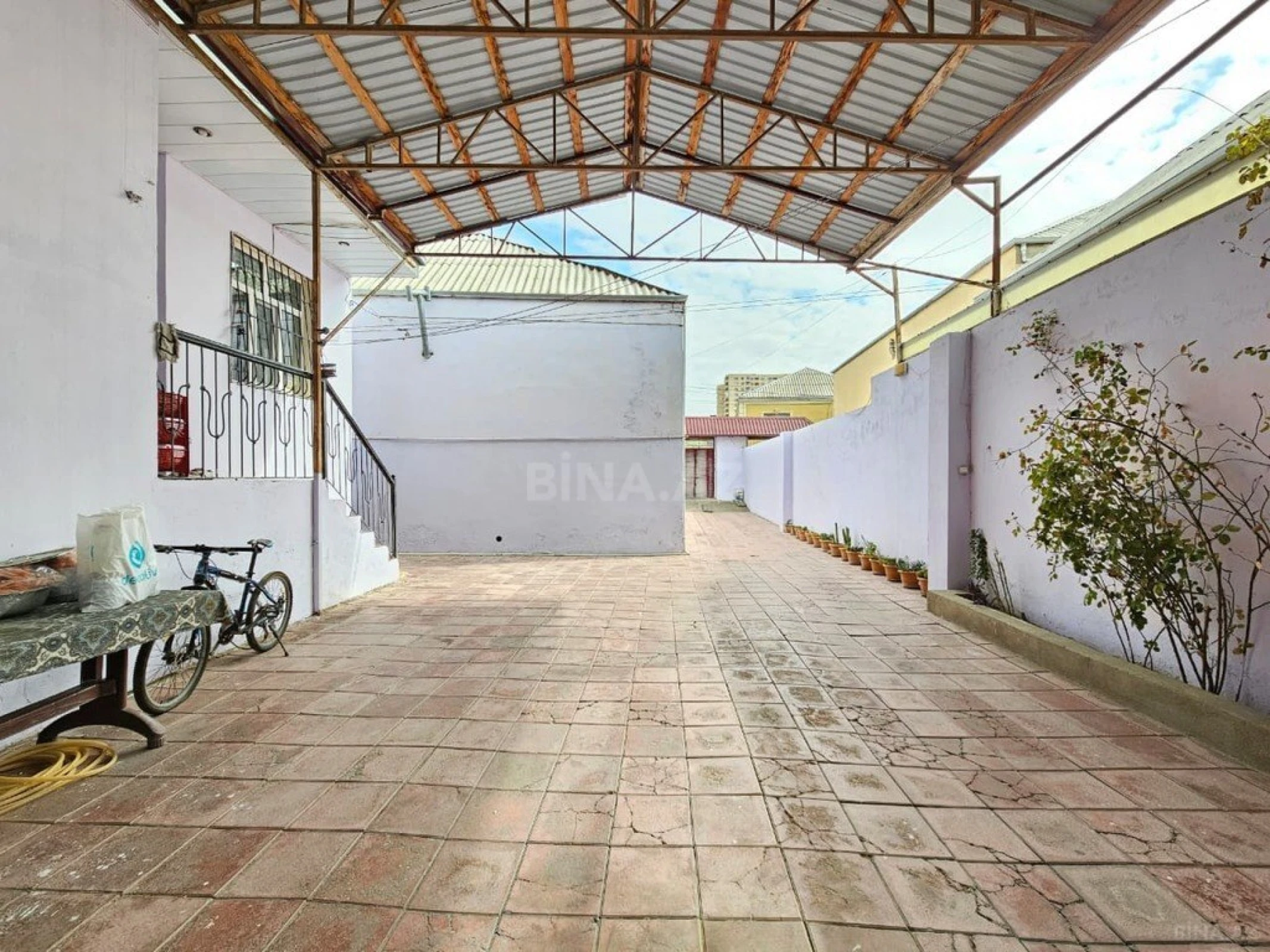 Satılır 4 otaqlı həyət evi 100 m²