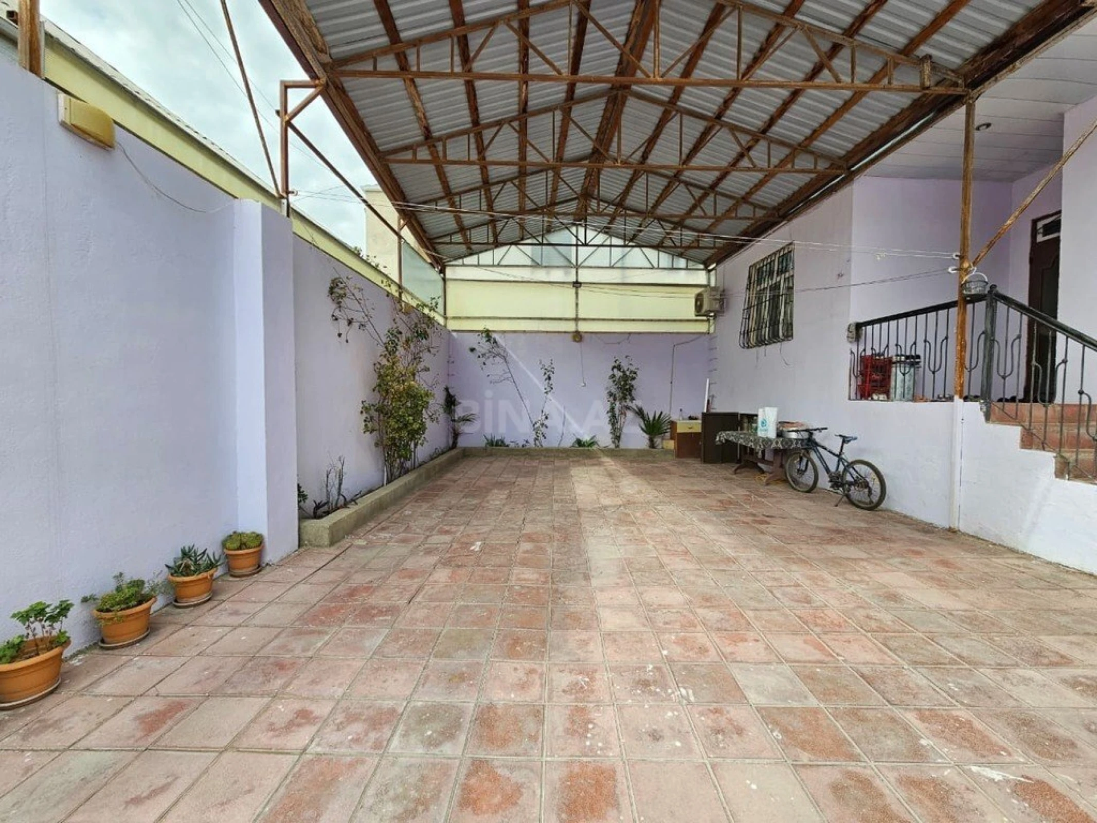 Satılır 4 otaqlı həyət evi 100 m²
