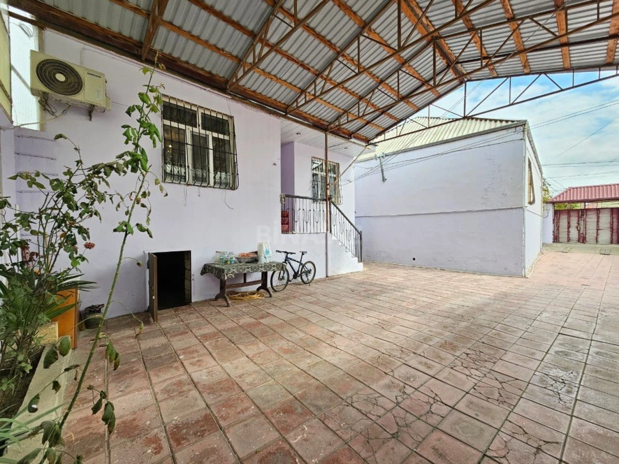 Satılır 4 otaqlı həyət evi 100 m²